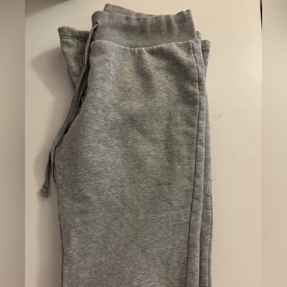light heather grey Brandy Melville sweatpants!